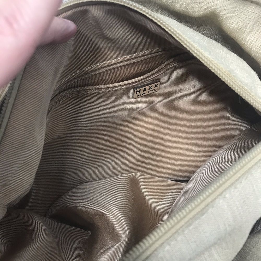 ⭐️Maxx New York Tan Canvas wooden purse bag - Picture 7 of 9
